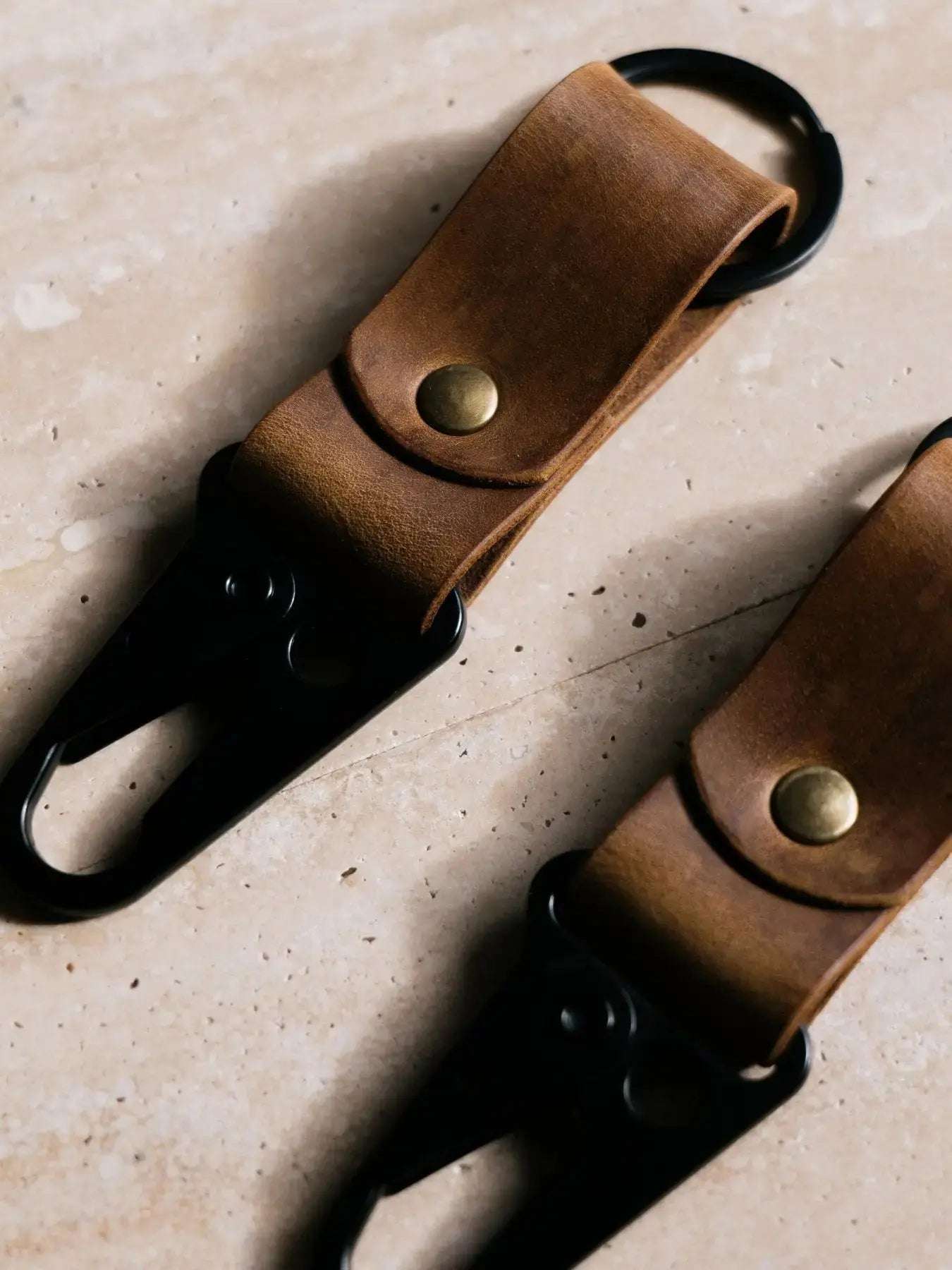 Bundle - 3x Schlüsselanhänger aus Leder mit taktischem Karabiner - strapnstyles