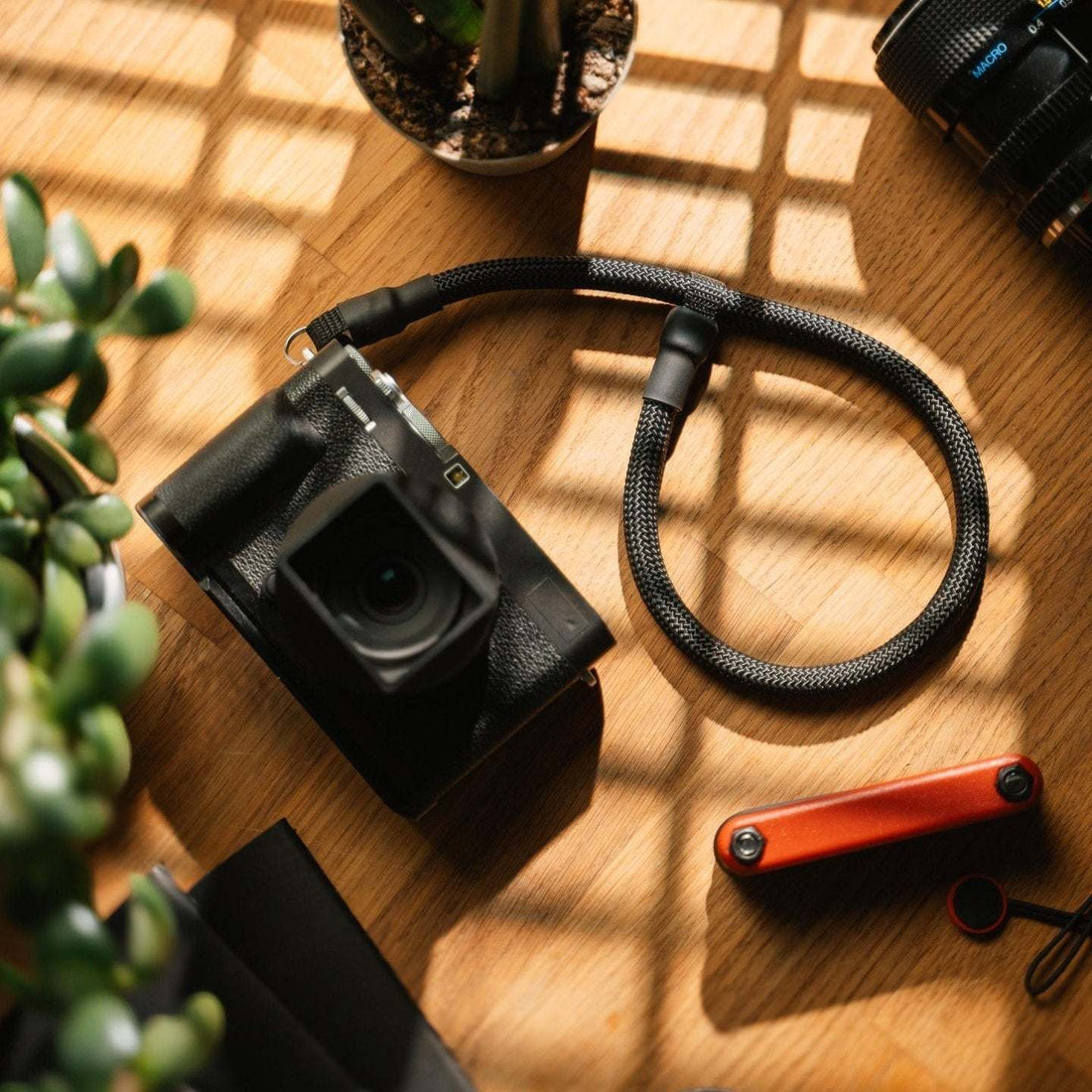 Handschlaufe oder Kameragurt? Die richtige Wahl für deinen Fotografiestil - strapnstyles