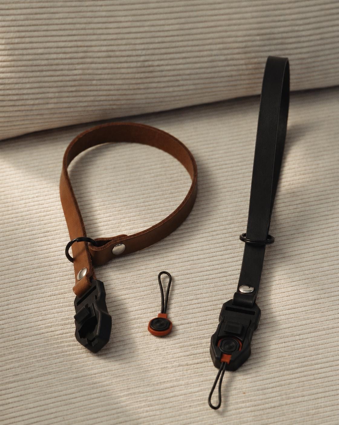Leder Handschlaufe Quick Release Pro in Schwarz strapnstyles
