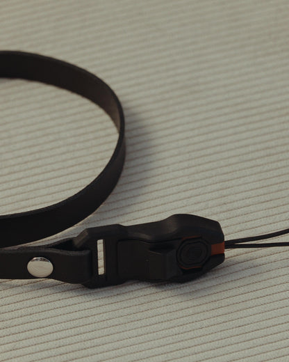 Leder Handschlaufe Quick Release Pro in Schwarz strapnstyles