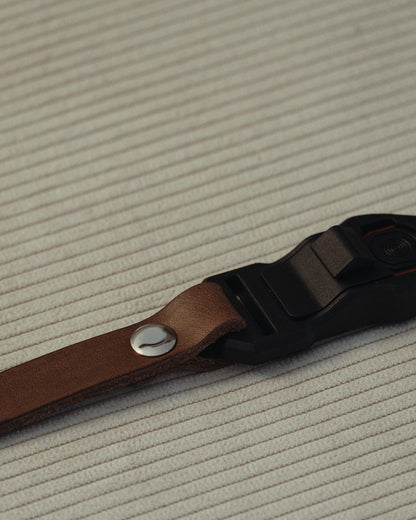 Leder Handschlaufe Quick Release Pro in Braun strapnstyles