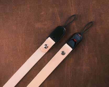 Kameragurt aus Leder mit Schnellverschluss, Quick Release Vintage Ledergurt für DSLR & Filmkameras, schmaler Leather Camera Strap - strapnstyles