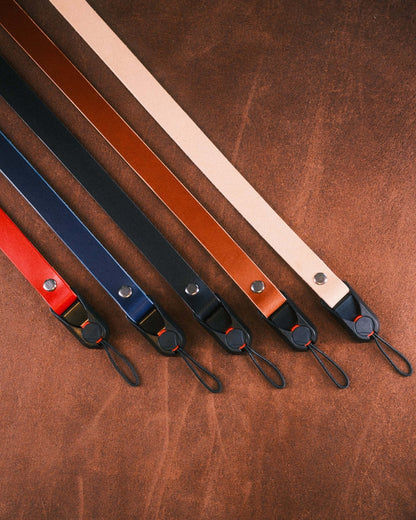 Kameragurt aus Leder mit Schnellverschluss, Quick Release Vintage Ledergurt für DSLR & Filmkameras, schmaler Leather Camera Strap - strapnstyles