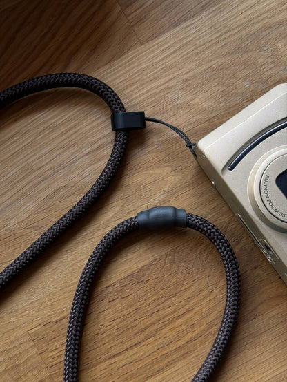 Kameraseil für Kompaktkameras | strapnstyles, Kameragurt für kleine Ösen, passend für Ricoh GR, Contax T2, T3 - strapnstyles