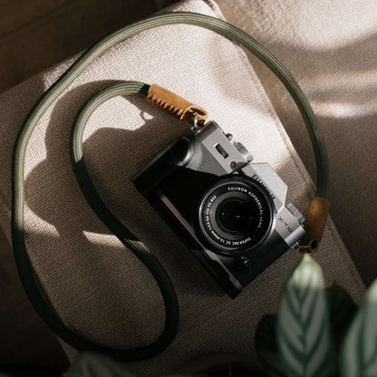 Kameraseil, Kameragurt in Grün für Analoge SLR und DSLR Kamera - Leder Camera Strap Kurz - strapnstyles