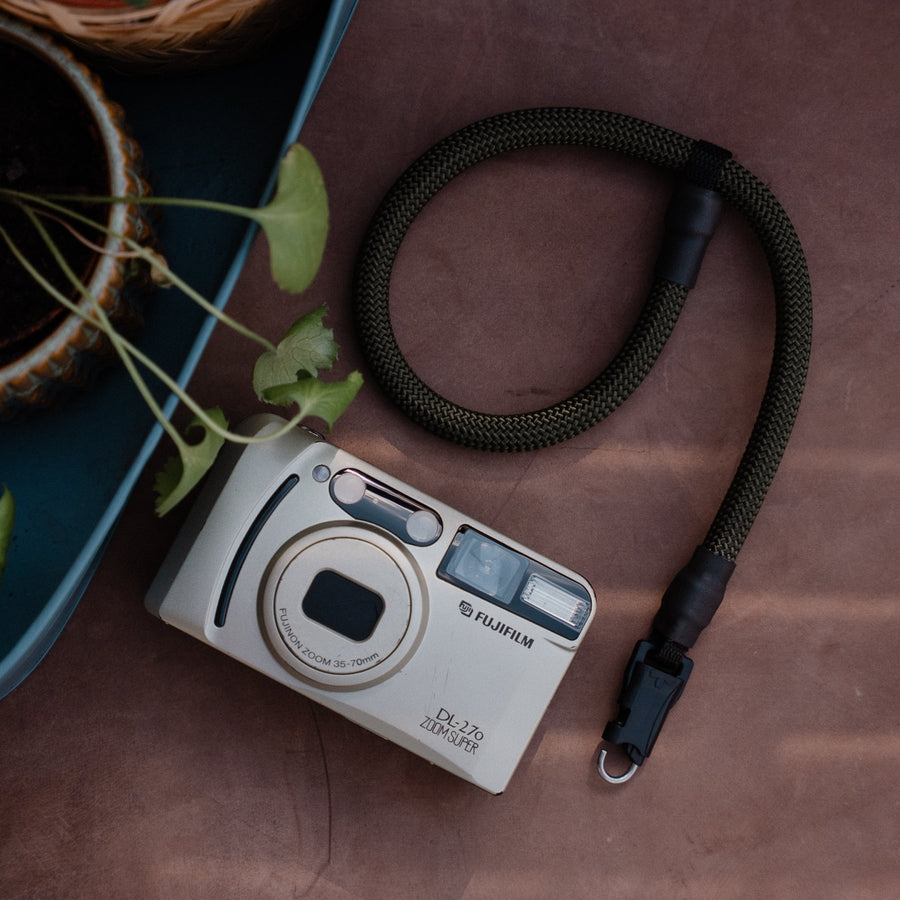 Kurzes Kameraseil, Kameragurt mit Quick Release für Analoge und DSLR Kamera - strapnstyles