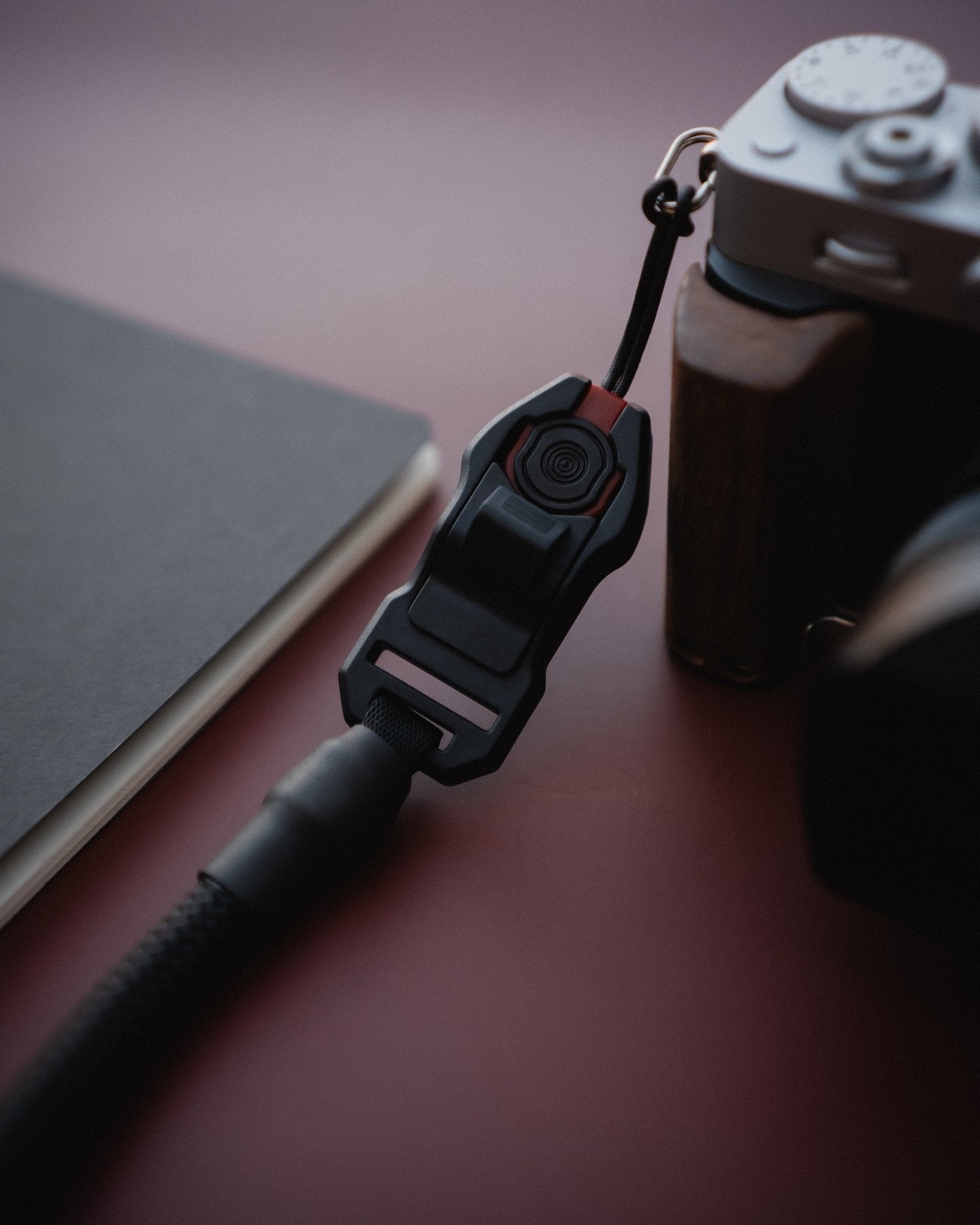 Kurzes Quick Release Kameraseil, Handschlaufe - Vintage Camera Strap - strapnstyles