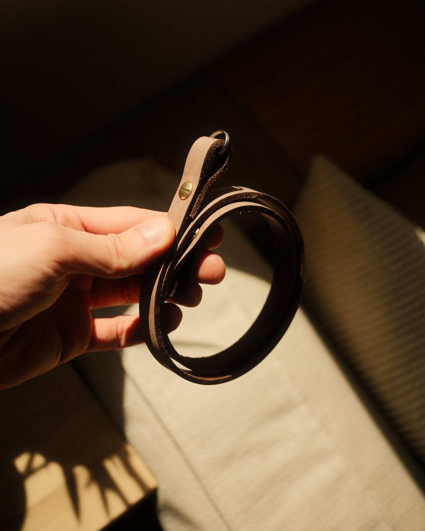 Leather Strap - Dünner Vintage Kameragurt aus hochwertigem Leder in Braun, Kameragurt für Analoge und DSLR Kamera - Camera Strap - strapnstyles