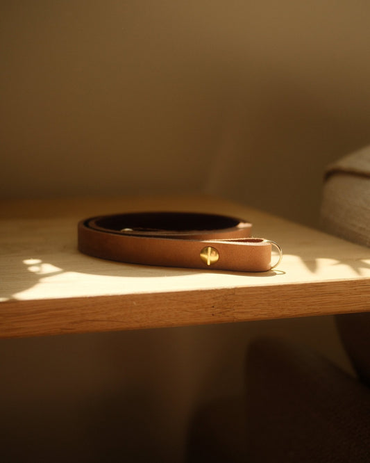 Leather Strap - Dünner Vintage Kameragurt aus hochwertigem Leder in Braun, Kameragurt für Analoge und DSLR Kamera - Camera Strap - strapnstyles