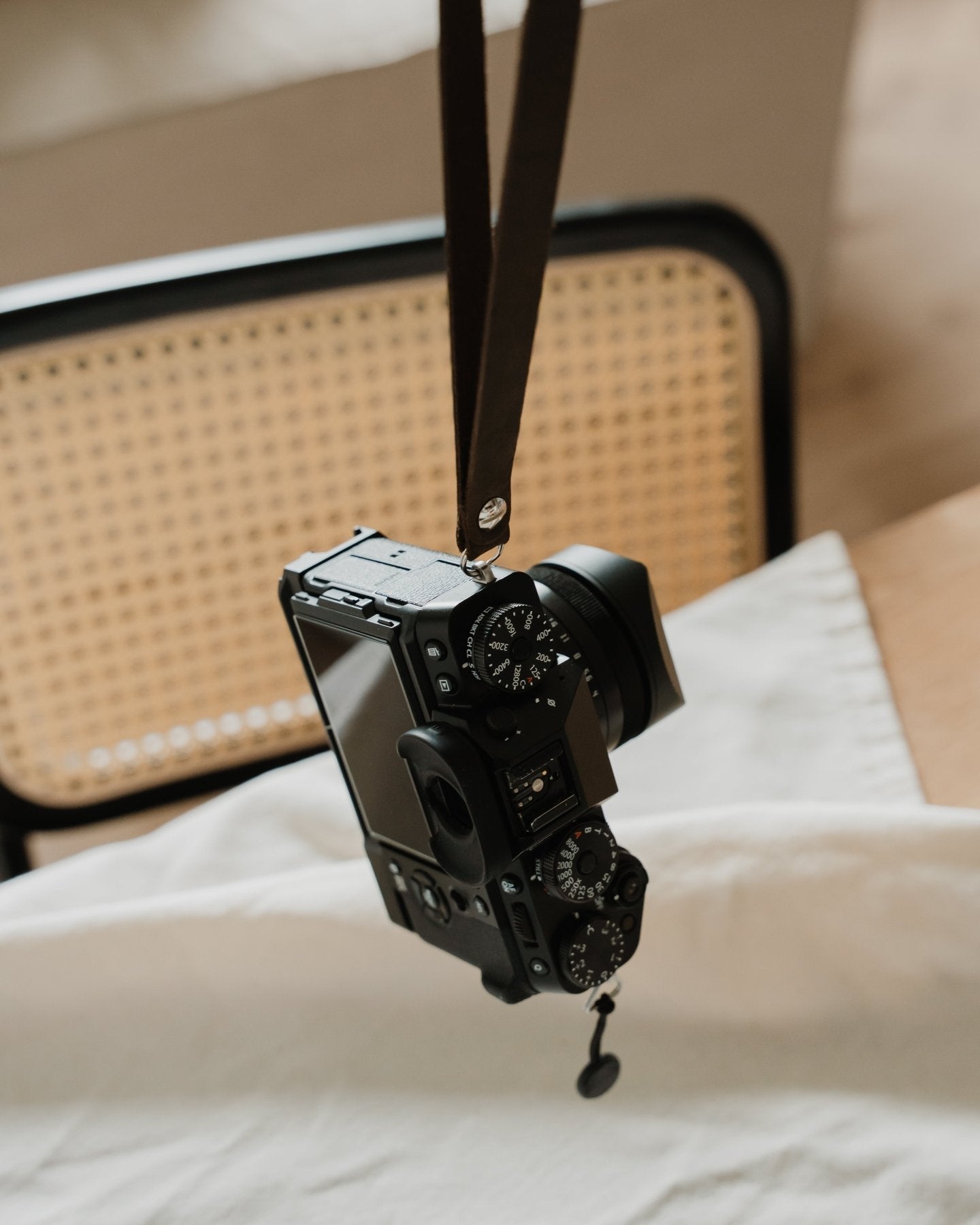 Strapnstyles Leder Handschlaufe Schwarz und Braun – minimalistisch handmade