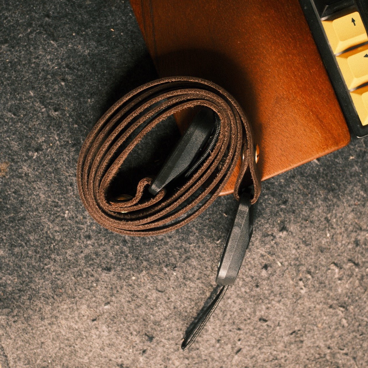 Quick Release Leather Strap - Dünner Vintage Kameragurt aus Leder - Camera Strap - strapnstyles