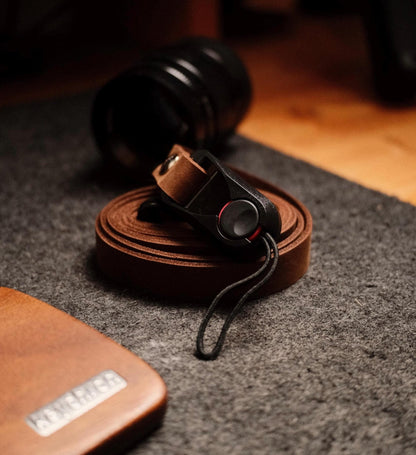 Quick Release Leather Strap - Dünner Vintage Kameragurt aus Leder in Braun, Kameragurt für Analoge und DSLR Kamera - Camera Strap - strapnstyles