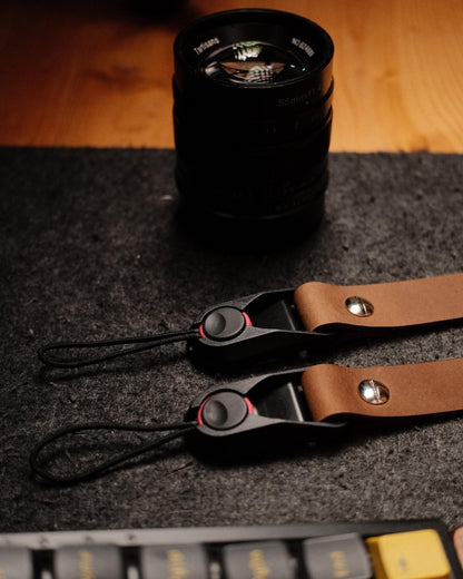 Quick Release Leather Strap - Schmaler Vintage Kameragurt aus Leder in Schwarz, Kameragurt für Analoge und DSLR Kamera - Camera Strap - strapnstyles
