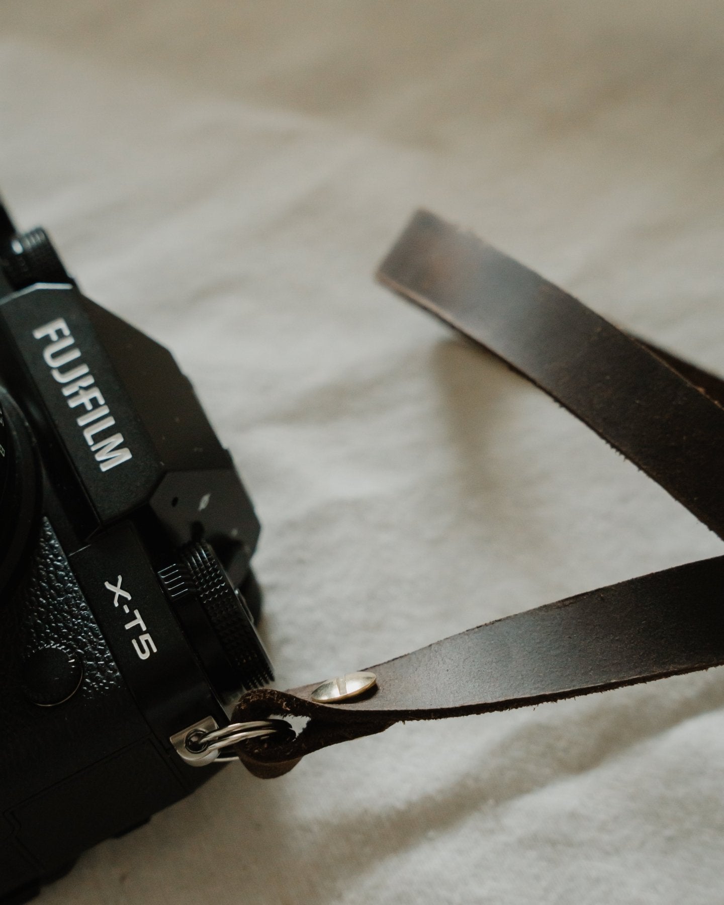 Minimal Leder Handschlaufe für digitale Kameras – Strapnstyles handmade
